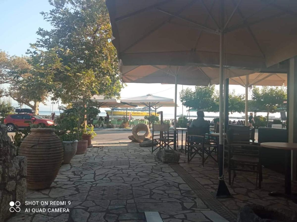 Vasilis Travlos Apartment Poros  Ngoại thất bức ảnh