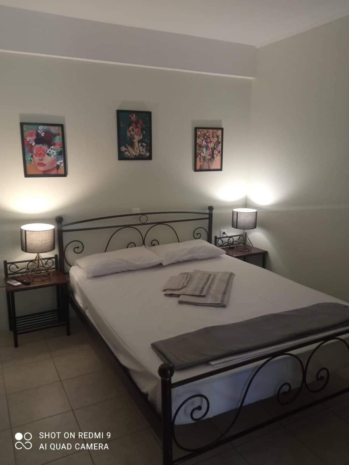Vasilis Travlos Apartment Poros  Ngoại thất bức ảnh