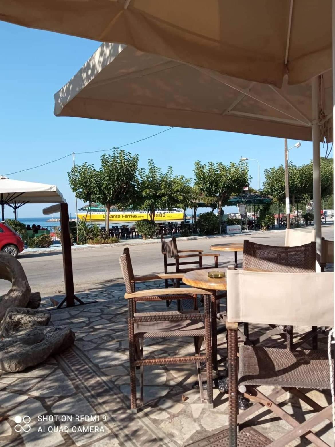 Vasilis Travlos Apartment Poros  Ngoại thất bức ảnh