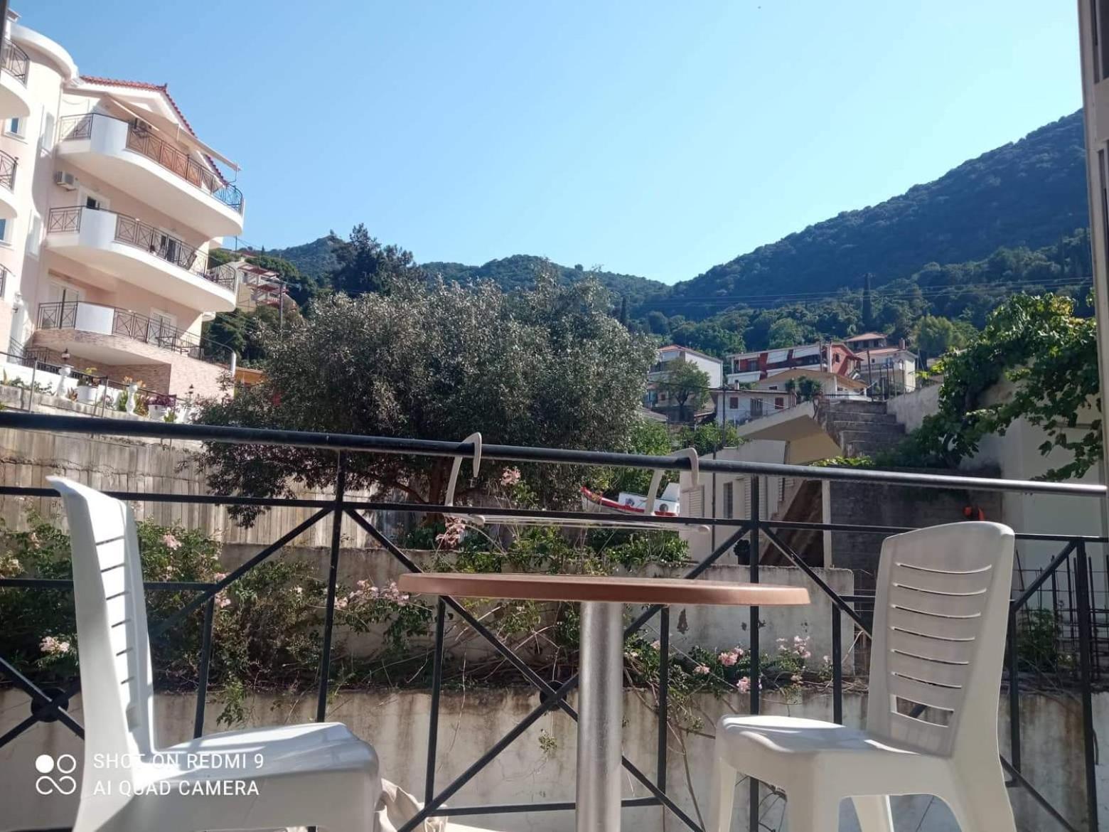Vasilis Travlos Apartment Poros  Ngoại thất bức ảnh