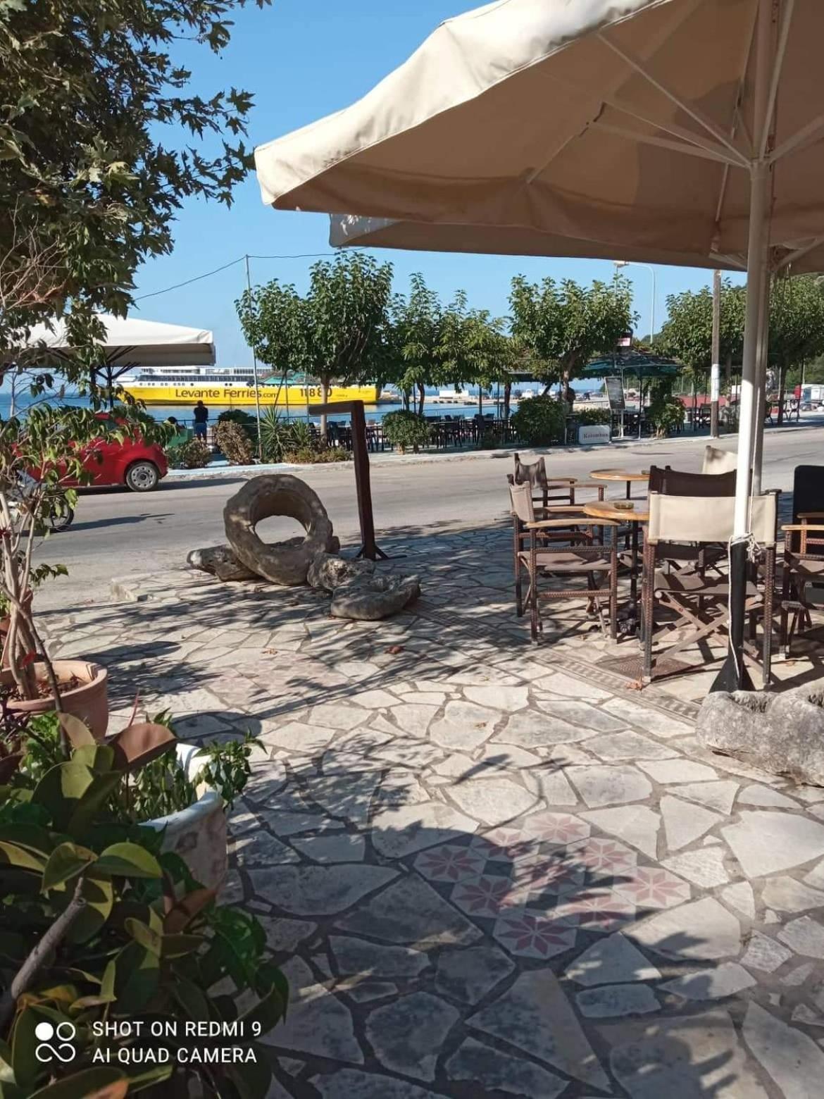 Vasilis Travlos Apartment Poros  Ngoại thất bức ảnh