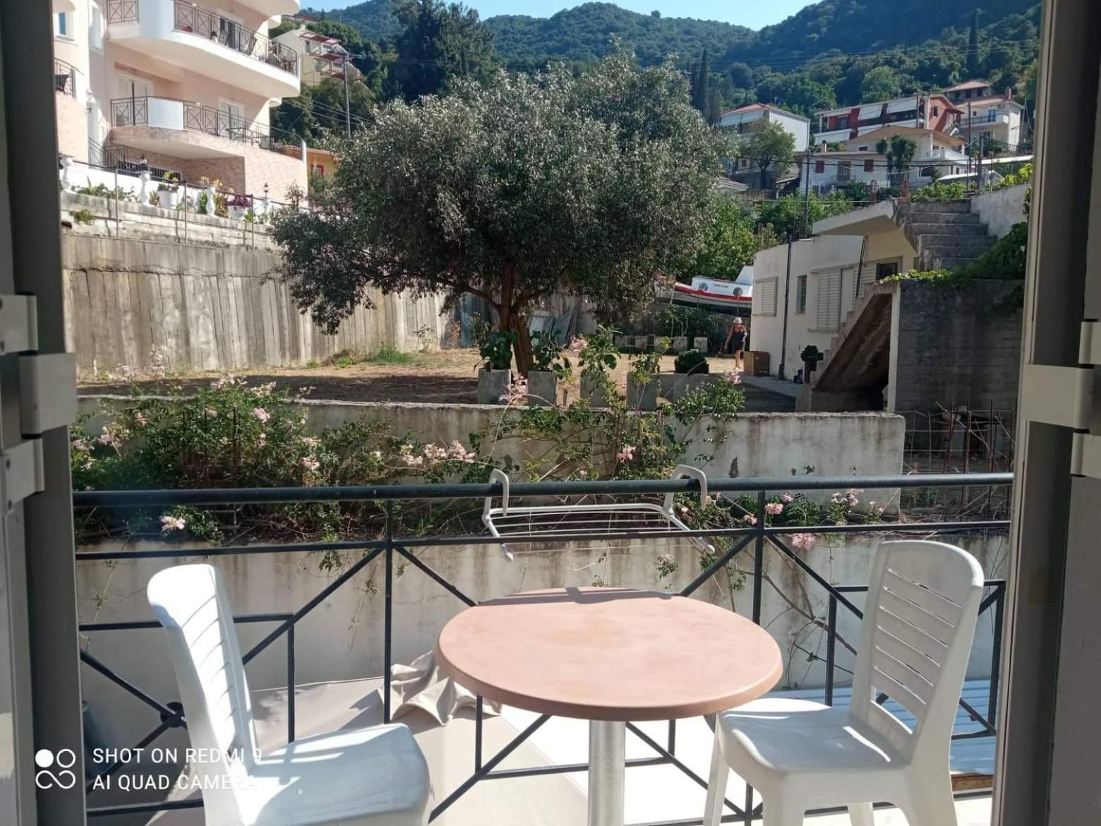 Vasilis Travlos Apartment Poros  Ngoại thất bức ảnh